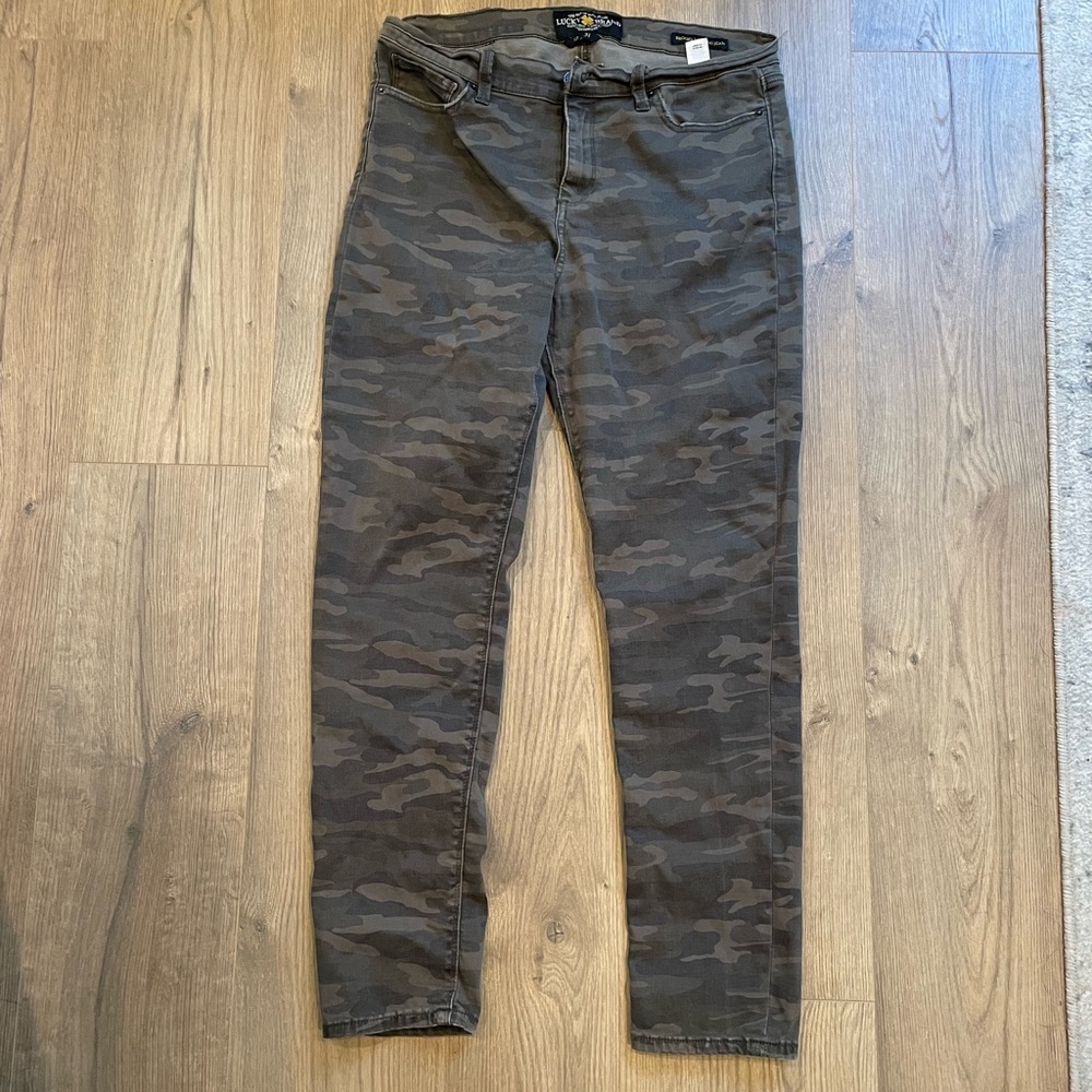 Lucky brand camo pants
